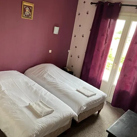 Le Lyon Hotel 3*