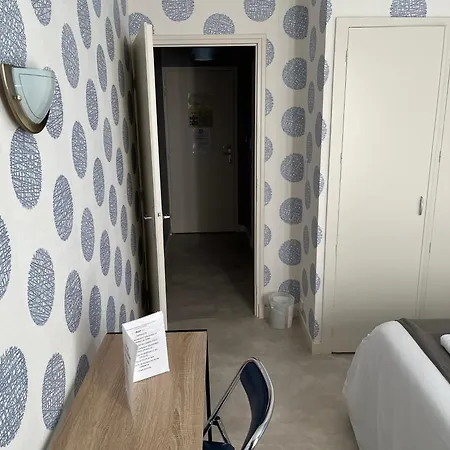 Le Lyon Hotel Commentry