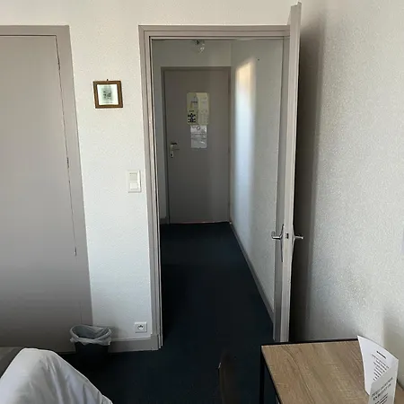 Hotel Le Lyon Commentry