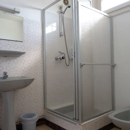 Le Lyon 3* Commentry