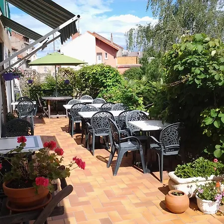 Le Lyon 3* Commentry