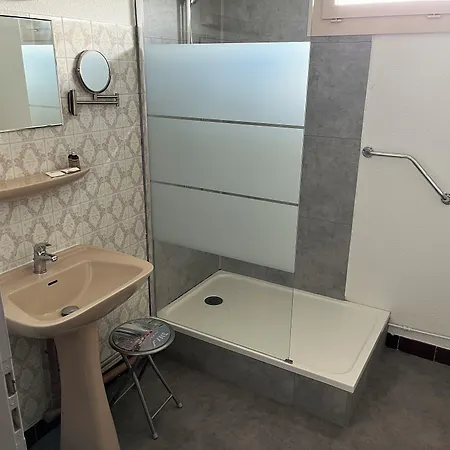 Le Lyon Hotel Commentry