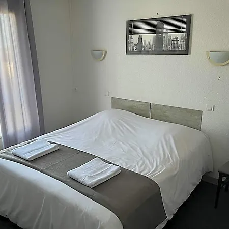 Le Lyon 3* Commentry