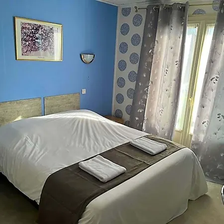 Le Lyon ホテル 3*