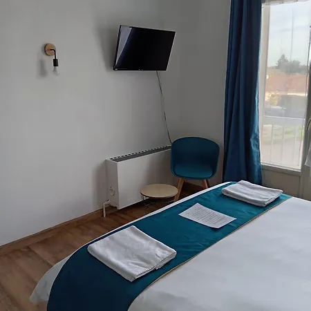 Hotel Le Lyon Commentry
