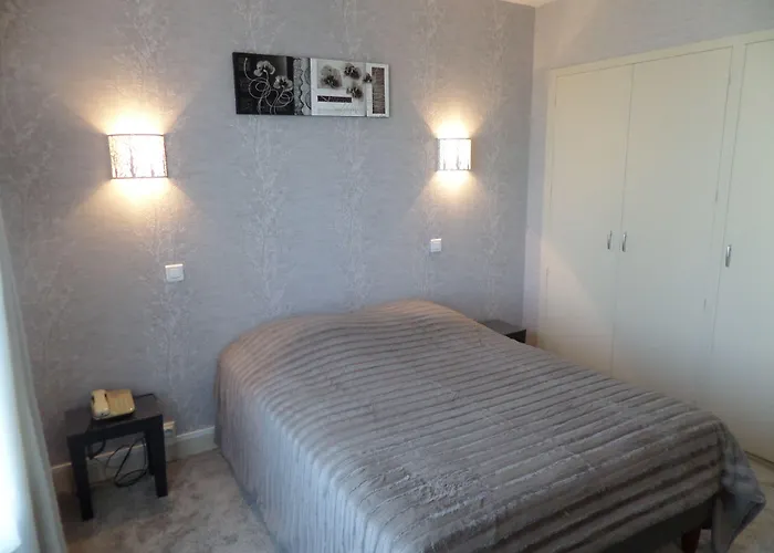 Le Lyon Hotel Commentry