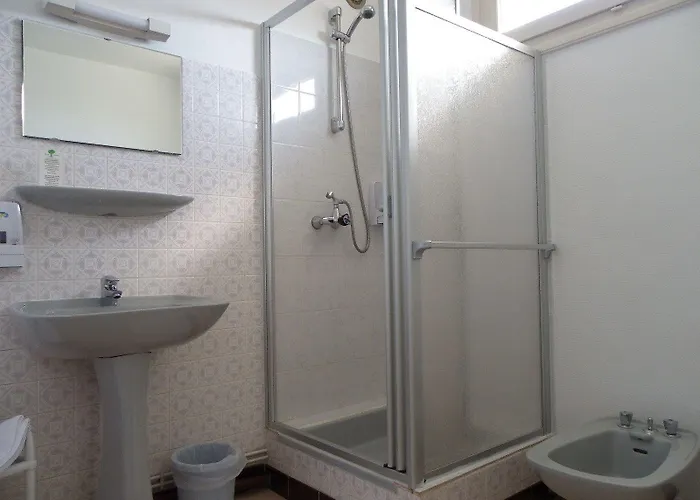 Le Lyon 3* Commentry